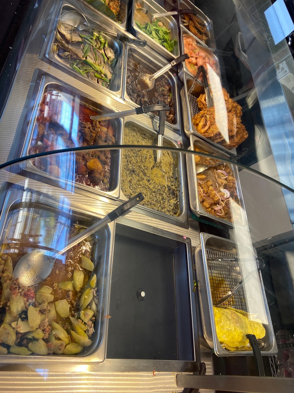 Lilians Bread & Sweets | restaurant | 9006 Sepulveda Blvd, North Hills, CA 91343, USA | 8188308010 OR +1 818-830-8010