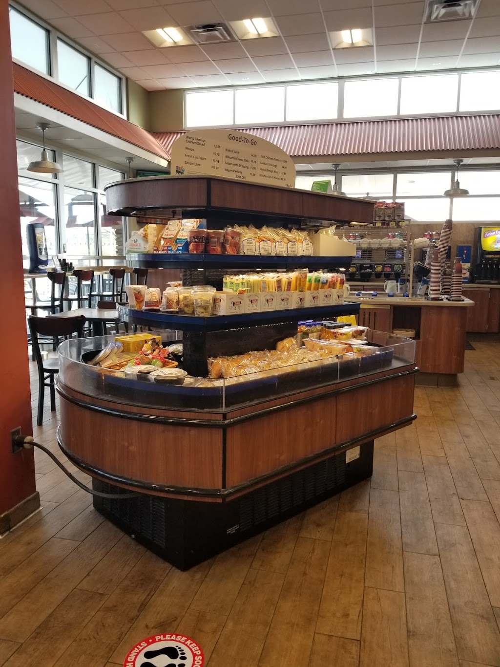 Royal Farms | meal takeaway | 803 Pinnacle Dr, Linthicum Heights, MD 21090, USA | 4106098093 OR +1 410-609-8093