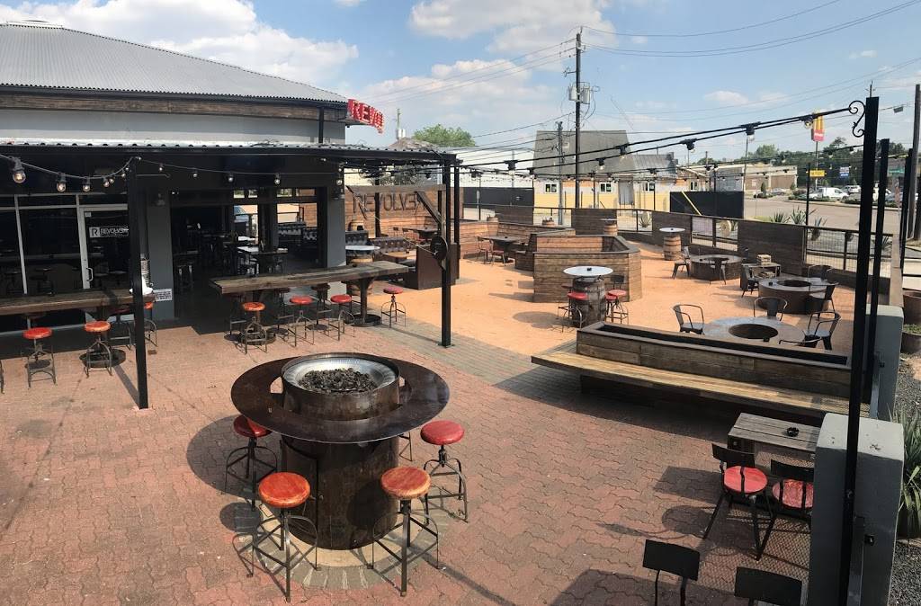Revolver Houston | restaurant | 6502 Washington Ave, Houston, TX 77007, USA | 7138624555 OR +1 713-862-4555