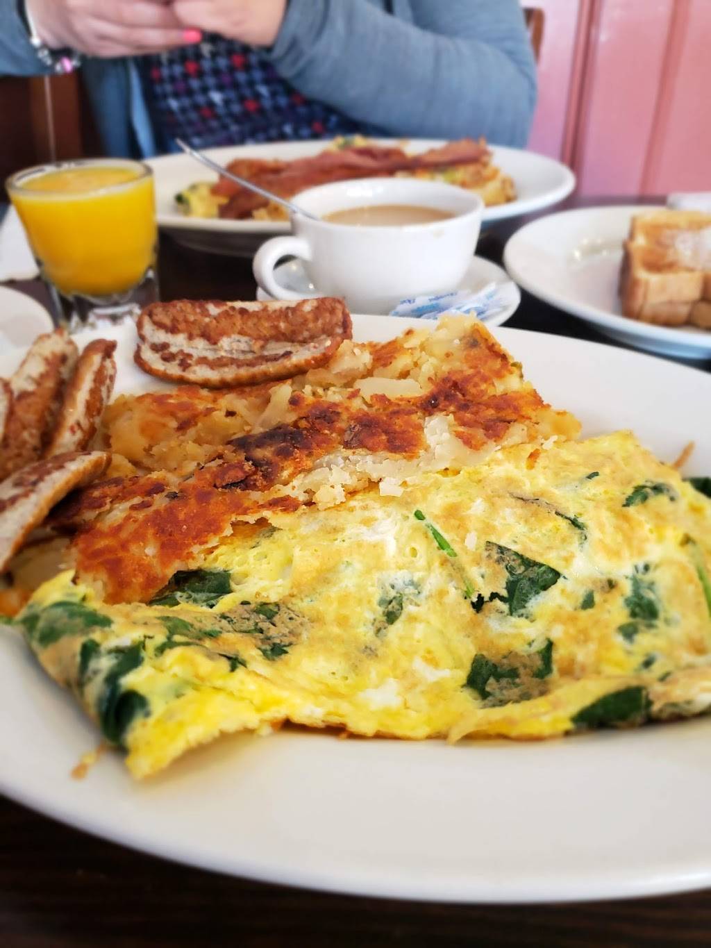 Georges | restaurant | 753 Coney Island Ave, Brooklyn, NY 11218, USA | 7184844971 OR +1 718-484-4971