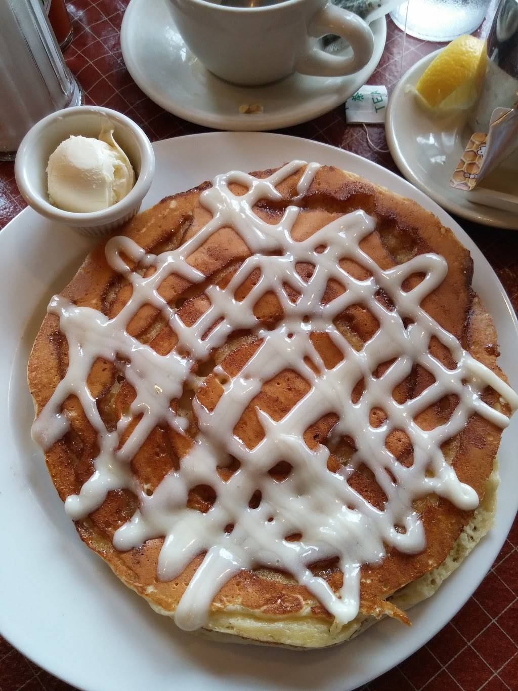 Sweet Maple Cafe | cafe | 1339 W Taylor St, Chicago, IL 60607, USA | 3122438908 OR +1 312-243-8908