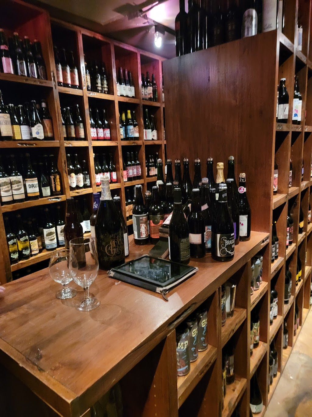 The Cellar at Duckworths | restaurant | 330 N Tryon St, Charlotte, NC 28202, USA | 9803494078 OR +1 980-349-4078