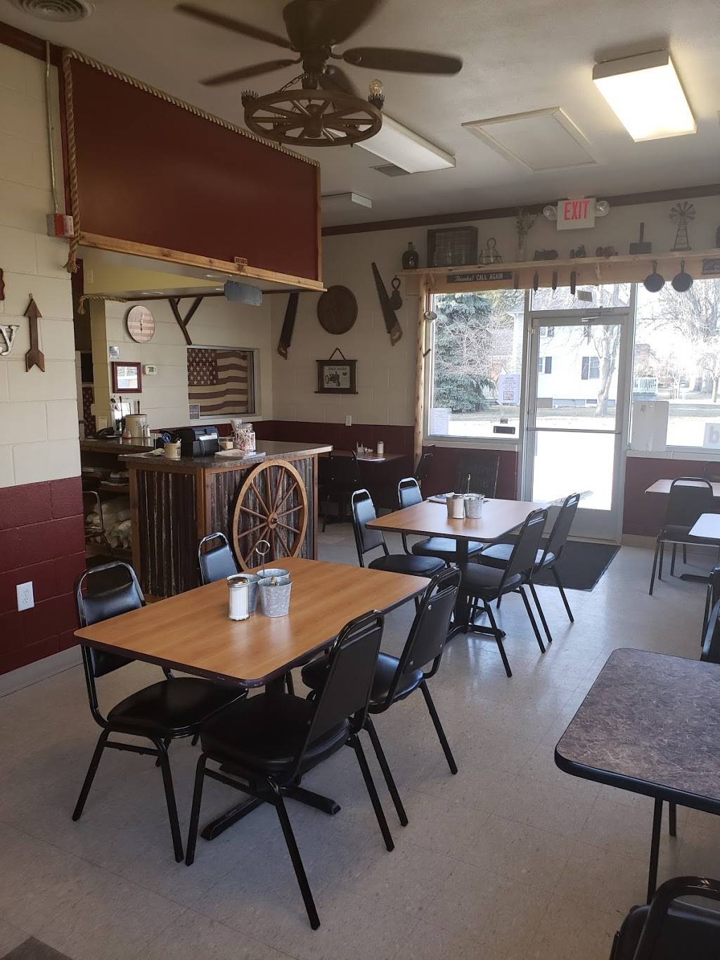 Wagon Wheel Express llc | restaurant | 34 S Howard Ave, Croswell, MI 48422, USA | 8108785252 OR +1 810-878-5252