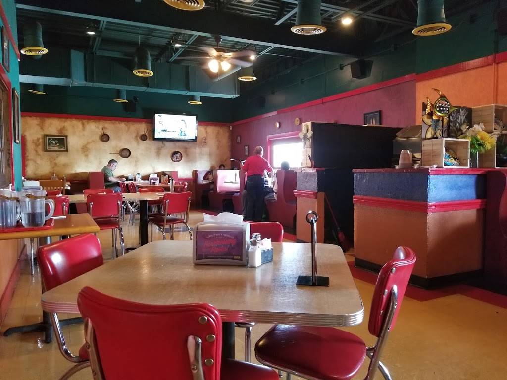 Montereys Little Mexico | restaurant | 602 Dalworth St, Grand Prairie, TX 75050, USA | 9726421237 OR +1 972-642-1237