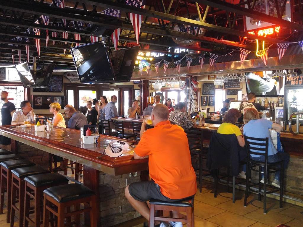 Rookies Sports Bar & Grill | restaurant | 321 1st St, Benicia, CA 94510, USA | 7077467665 OR +1 707-746-7665