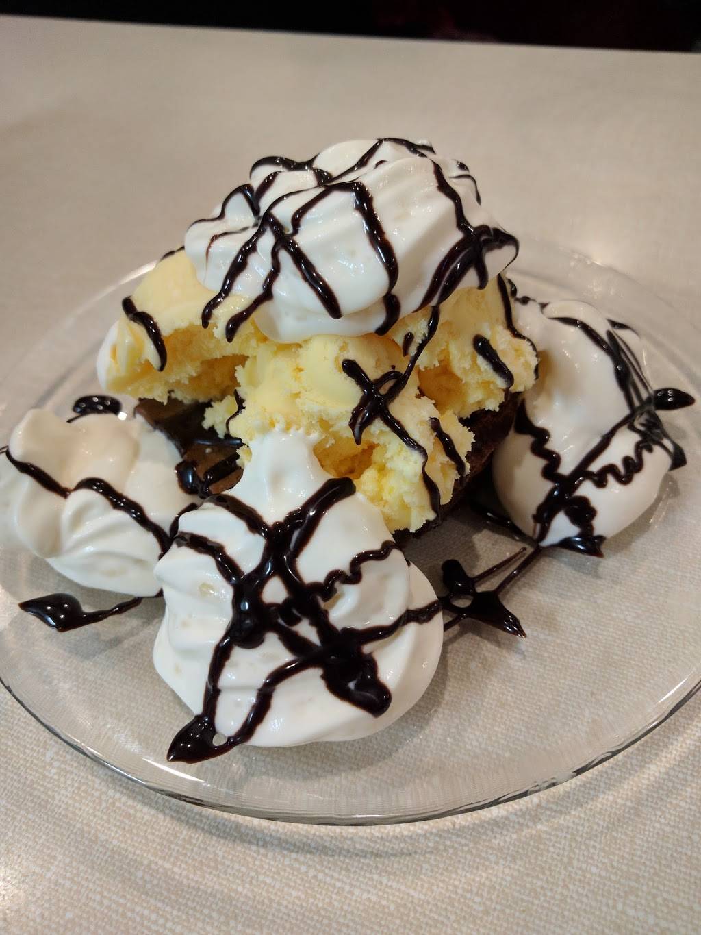 Bullseye Family Restaurant | restaurant | 125 Stewart Blvd, Brockville, ON K6V 4W4, Canada | 6133455733 OR +1 613-345-5733