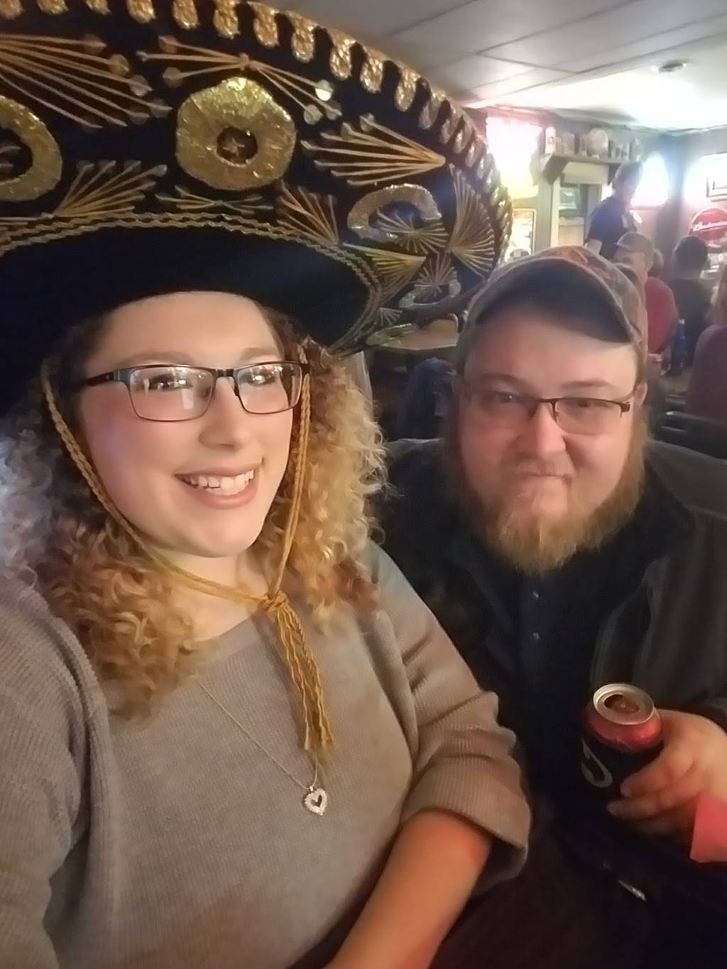 Syds Place Inc | restaurant | 1802 11th St, Lawrenceville, IL 62439, USA | 6189439040 OR +1 618-943-9040