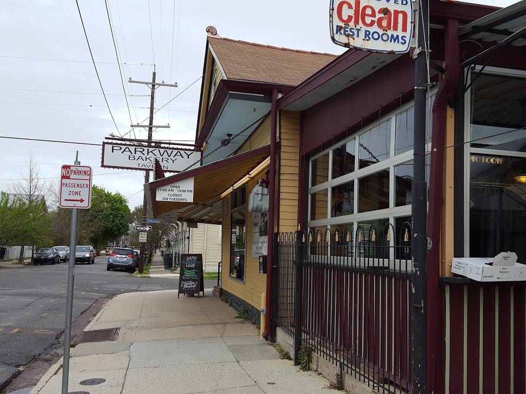 Parkway Bakery & Tavern | bakery | 538 Hagan Ave, New Orleans, LA 70119, USA | 5044823047 OR +1 504-482-3047