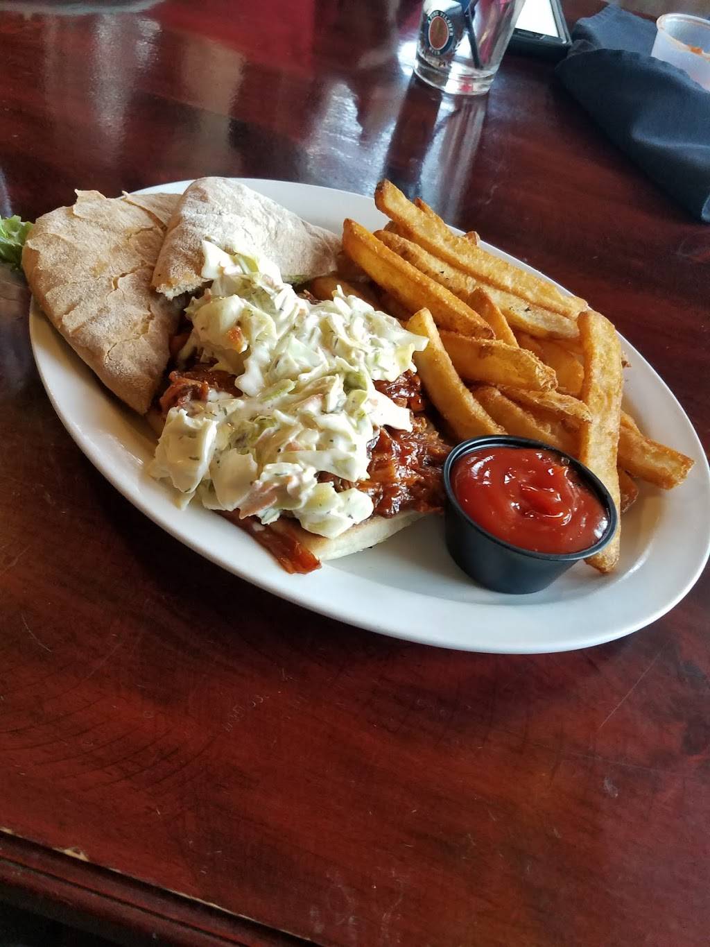 Toms on Grand | restaurant | 410 E Grand Ave, Wisconsin Rapids, WI 54494, USA | 7154232639 OR +1 715-423-2639