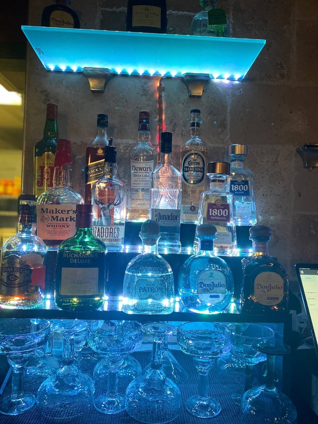 EL Taurino Mexican Grill | restaurant | 4 Golf Center, Hoffman Estates, IL 60169, USA | 8472527071 OR +1 847-252-7071