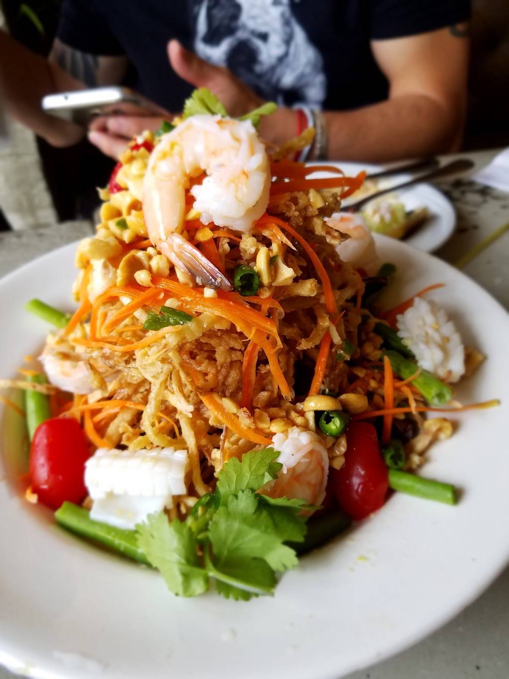 Thailands Center Point | restaurant | 63-19 39th Ave, Woodside, NY 11377, USA | 7186516888 OR +1 718-651-6888