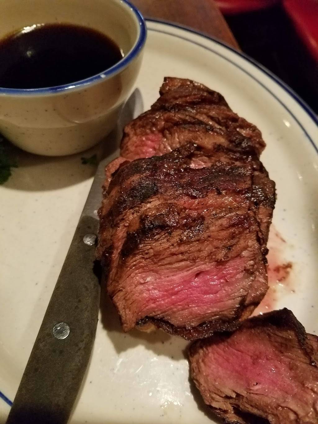 Jesses Embers | restaurant | 3301 Ingersoll Ave, Des Moines, IA 50312, USA | 5152556011 OR +1 515-255-6011