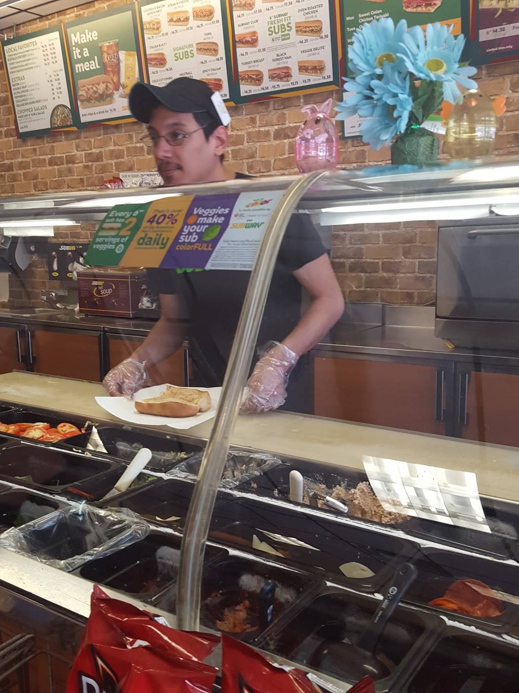 Subway Restaurants | restaurant | 6912 W Military Dr, San Antonio, TX 78227, USA | 2106735670 OR +1 210-673-5670