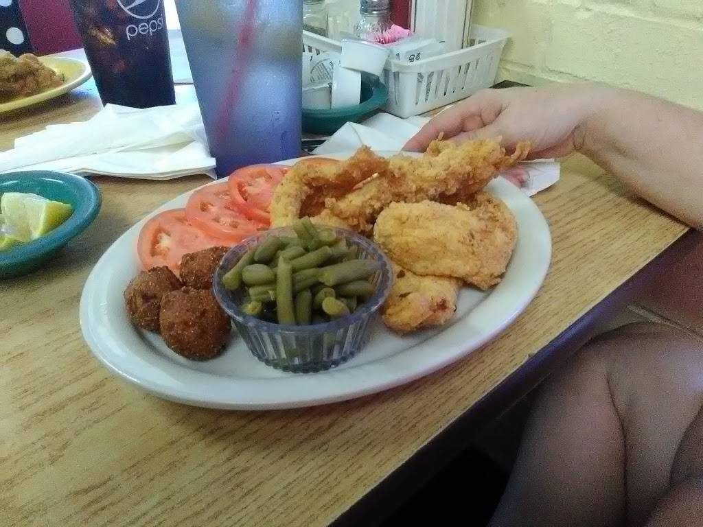 Bandana Reds Grill | restaurant | 14002 SE 29th St, Choctaw, OK 73020, USA | 4058690303 OR +1 405-869-0303