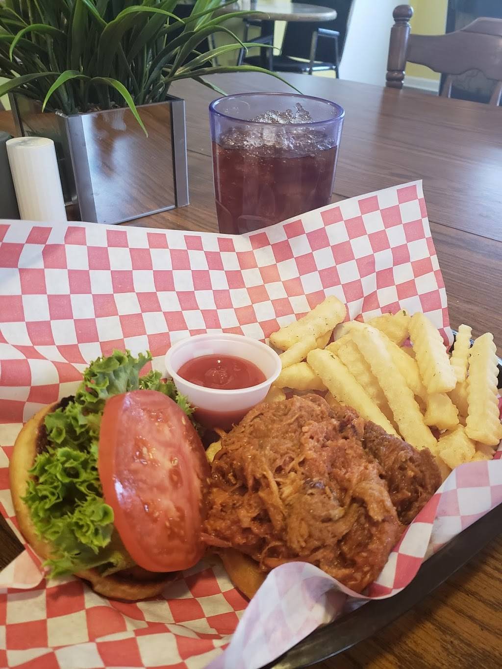 Lady K’s Kitchen | restaurant | 1209 L St, Brunswick, GA 31520, USA | 9122892270 OR +1 912-289-2270