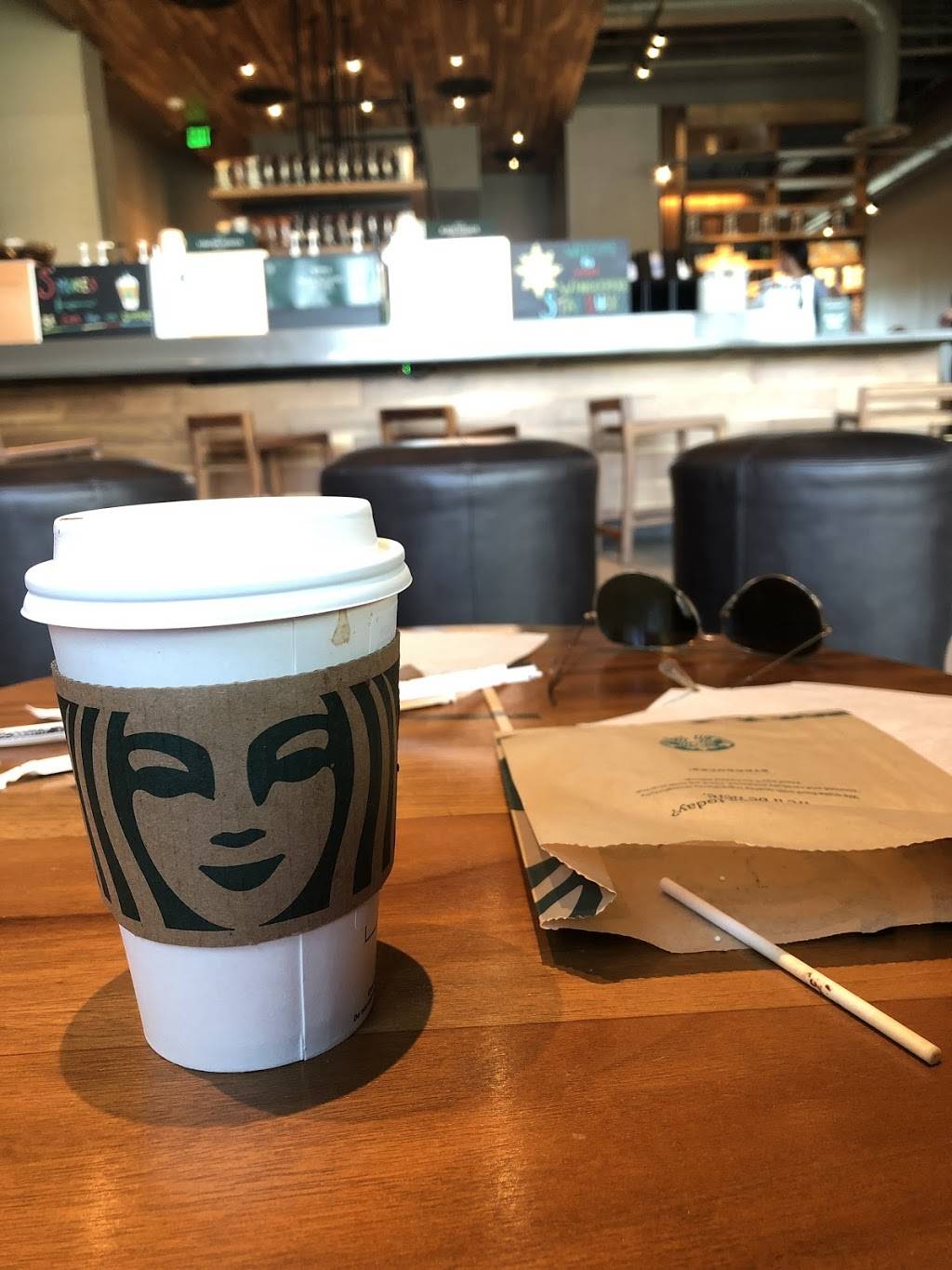 Starbucks | cafe | 9100 Conroy Windermere Rd Suite 140, Windermere, FL 34786, USA | 4072444885 OR +1 407-244-4885