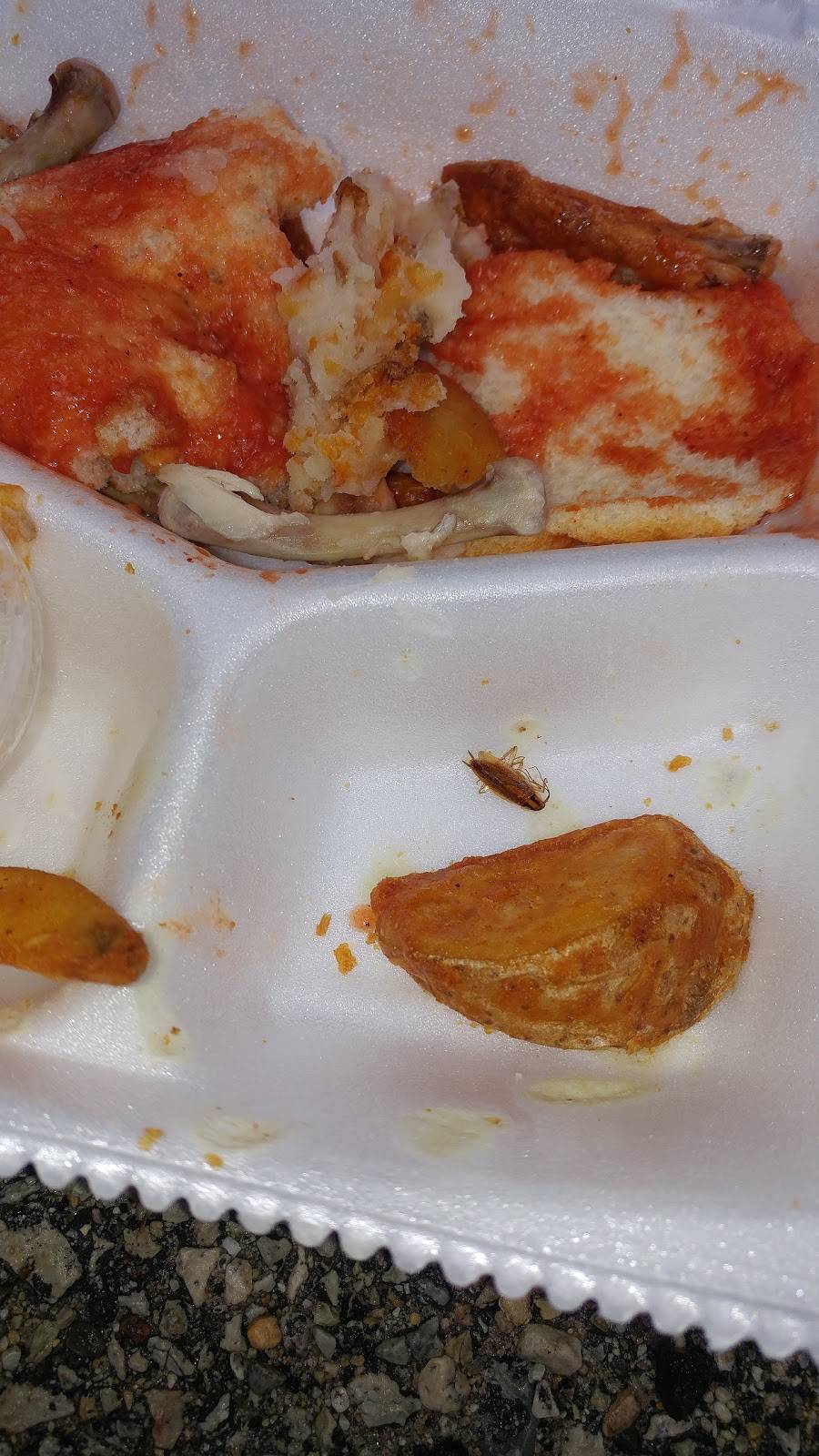 J J Fish & Chicken | restaurant | 1220 Richards St B, Joliet, IL 60433, USA | 8157269129 OR +1 815-726-9129