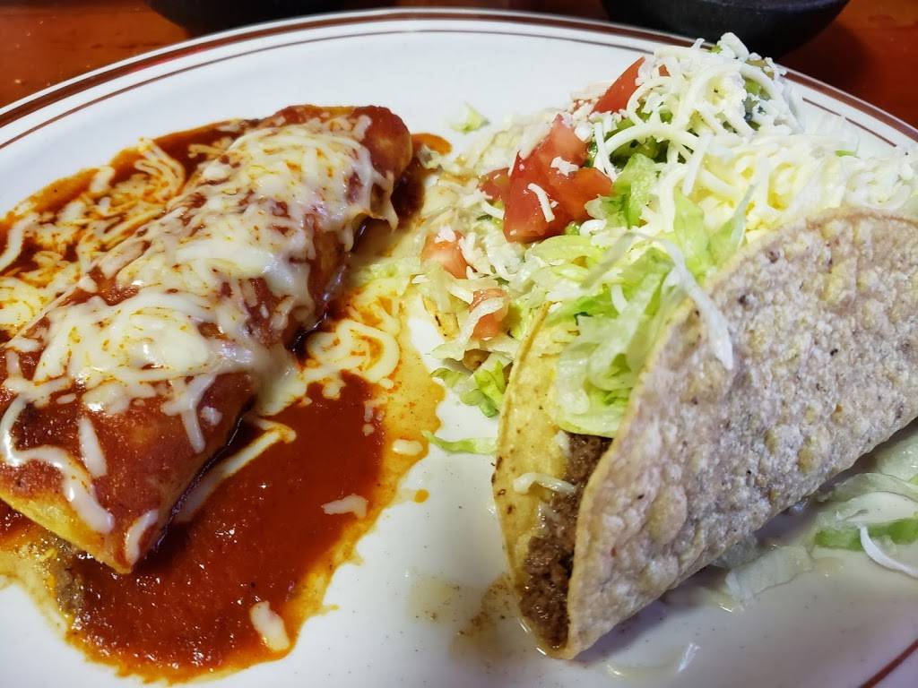 Cactus Mexican Grill & Cantina | restaurant | 245 S Gilbert St, Iowa City, IA 52240, USA | 3193385647 OR +1 319-338-5647