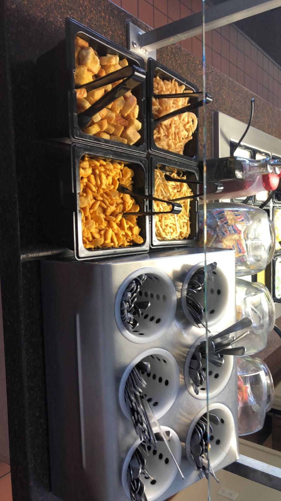 Village Inn Pizza Springs Rd | restaurant | 2467 Springs Rd NE, Hickory, NC 28601, USA | 8283283010 OR +1 828-328-3010