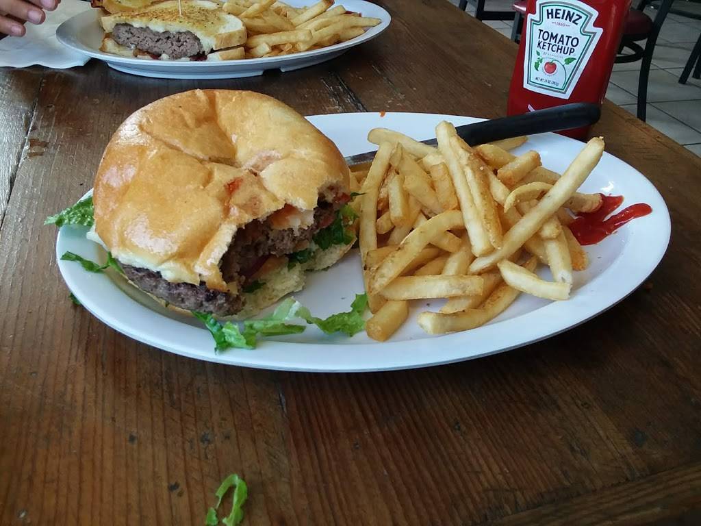 Grillin & Chillin Roadhouse | restaurant | 3650 San Juan Rd, Hollister, CA 95023, USA | 8316361010 OR +1 831-636-1010