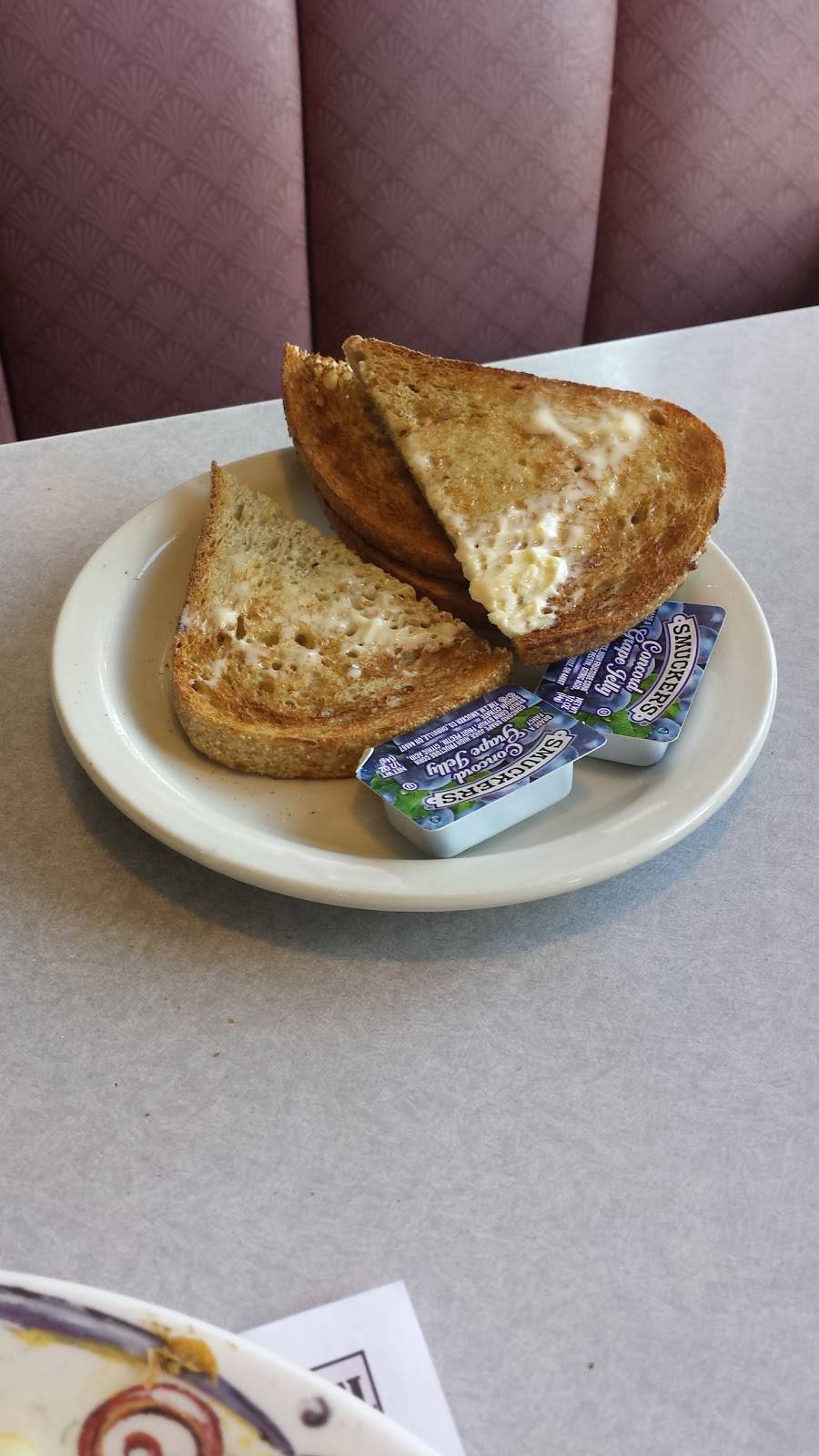 Wayne Hills diner | restaurant | 1465 Hamburg Turnpike, Wayne, NJ 07470, USA | 9736281824 OR +1 973-628-1824