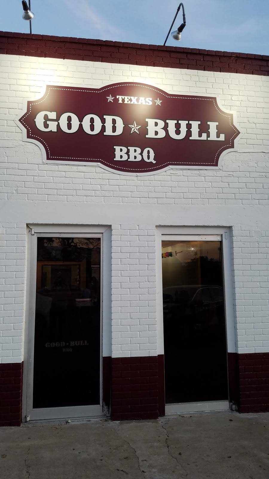 Good Bull BBQ | restaurant | 326 George Bush Dr, College Station, TX 77840, USA | 9797040186 OR +1 979-704-0186