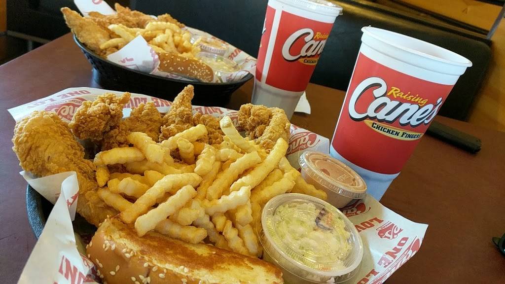 Raising Canes Chicken Fingers | meal takeaway | 3833 FM 1092 Rd, Missouri City, TX 77459, USA | 2814990614 OR +1 281-499-0614