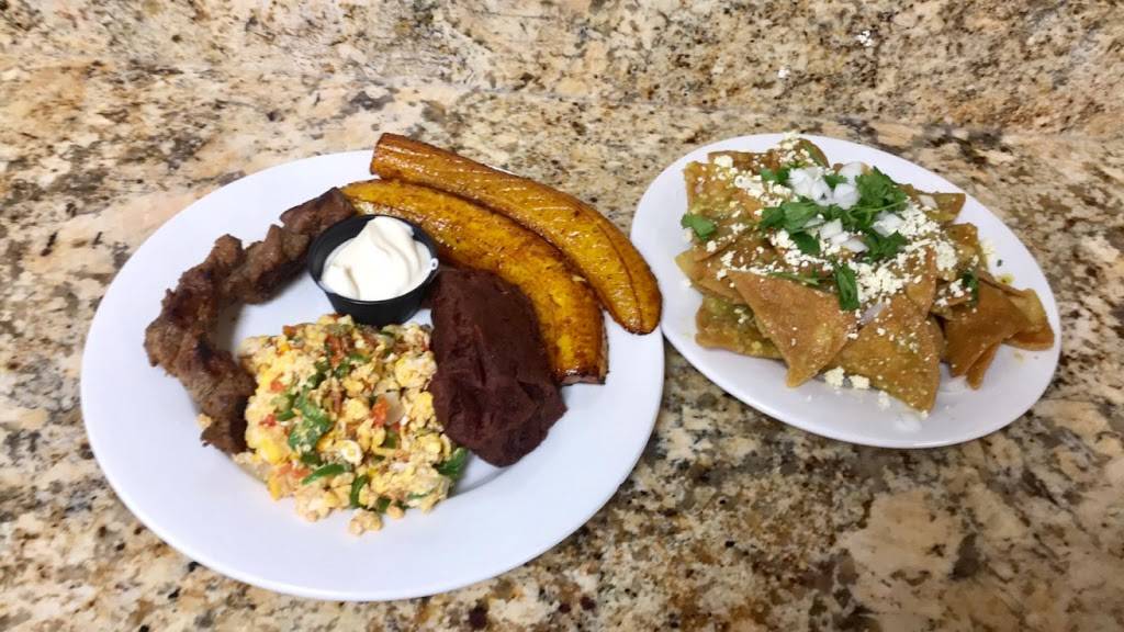 Como En Casa Deli Restaurant | restaurant | 377 B Nassau Rd, Roosevelt, NY 11575, USA | 5162083180 OR +1 516-208-3180