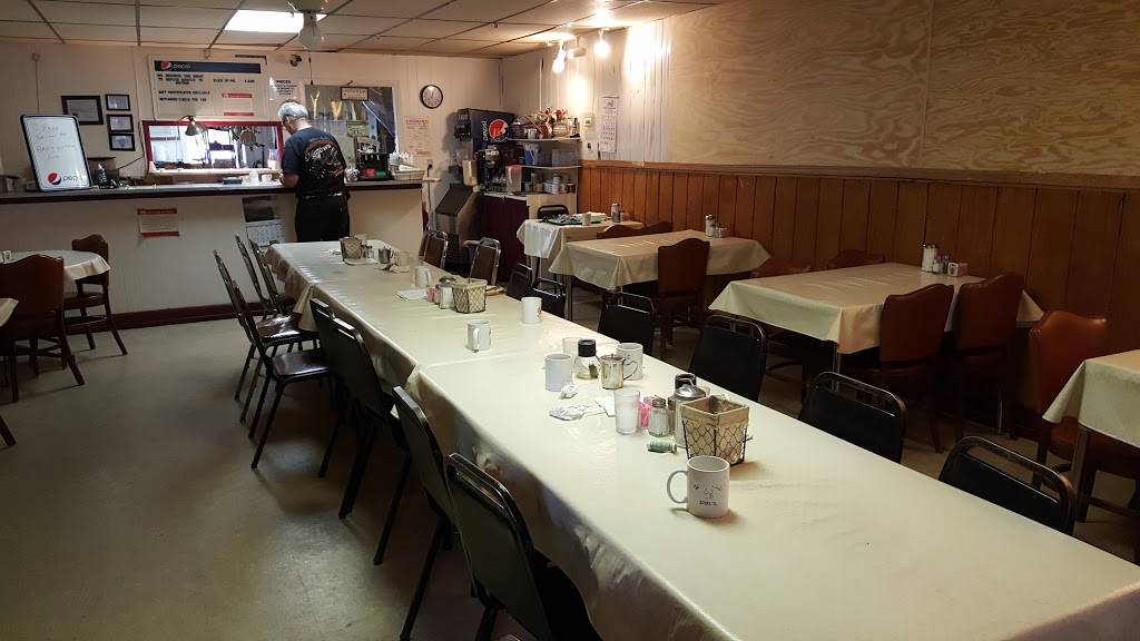 Grandmas Kitchen | restaurant | 111 State St, Irving, IL 62051, USA | 2175334621 OR +1 217-533-4621