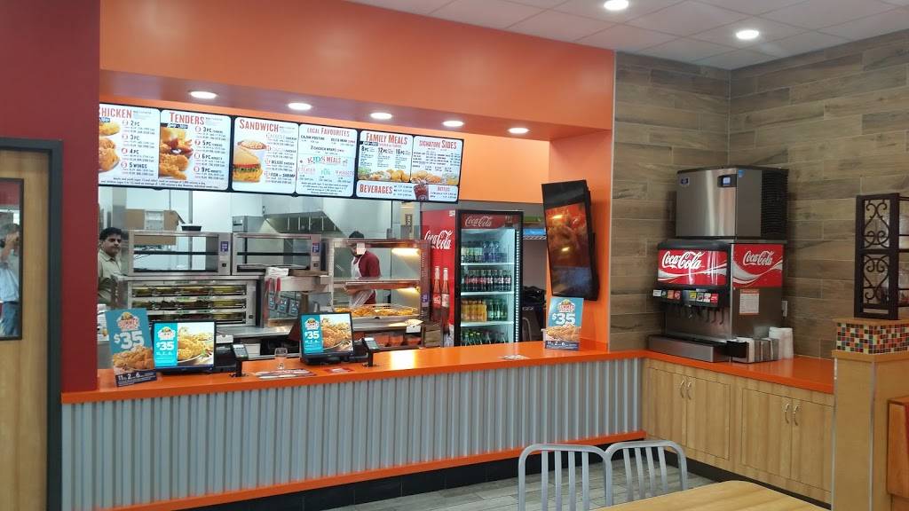 Popeyes | restaurant | 3479 Yonge St, North York, ON M4N 2N3, Canada | 6473475444 OR +1 647-347-5444