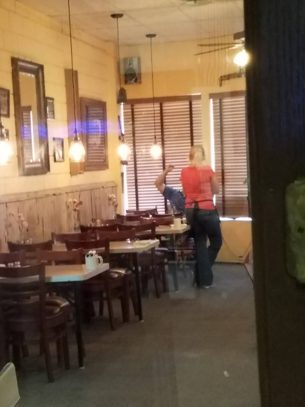 Mill Creek Restaurant | restaurant | 8051 State Highway 99E, Los Molinos, CA 96055, USA | 5303841031 OR +1 530-384-1031