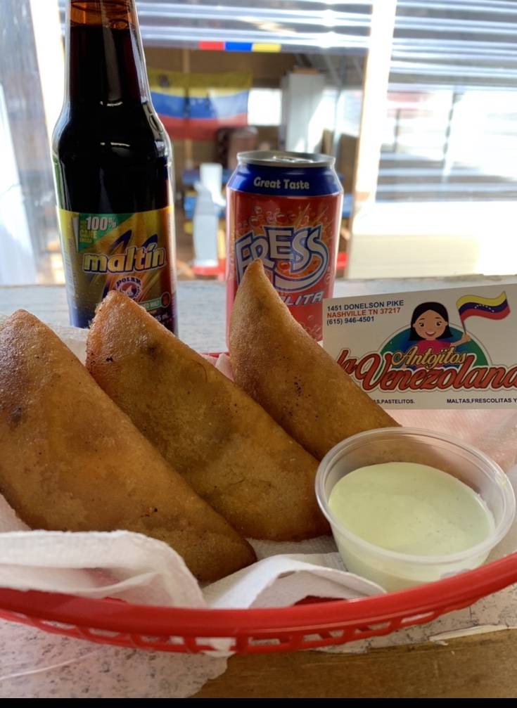 Antojitos La Venezolana | restaurant | 1451 Donelson Pike, Nashville, TN 37217, USA | 6159464501 OR +1 615-946-4501