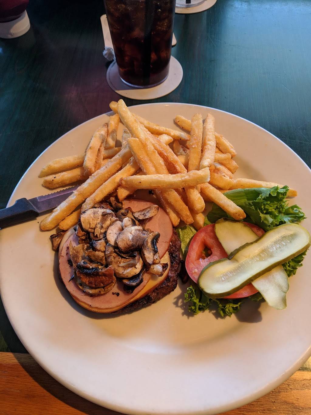 McGraffs American Grill | restaurant | 1602 E Eisenhower Blvd, Loveland, CO 80537, USA | 9706698847 OR +1 970-669-8847