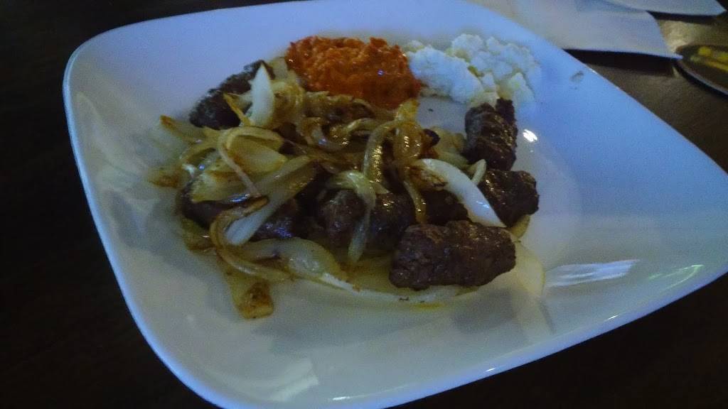 Lilys Place | night club | 1381 Lakeshore Rd E, Mississauga, ON L5E 1G6, Canada | 9052744400 OR +1 905-274-4400