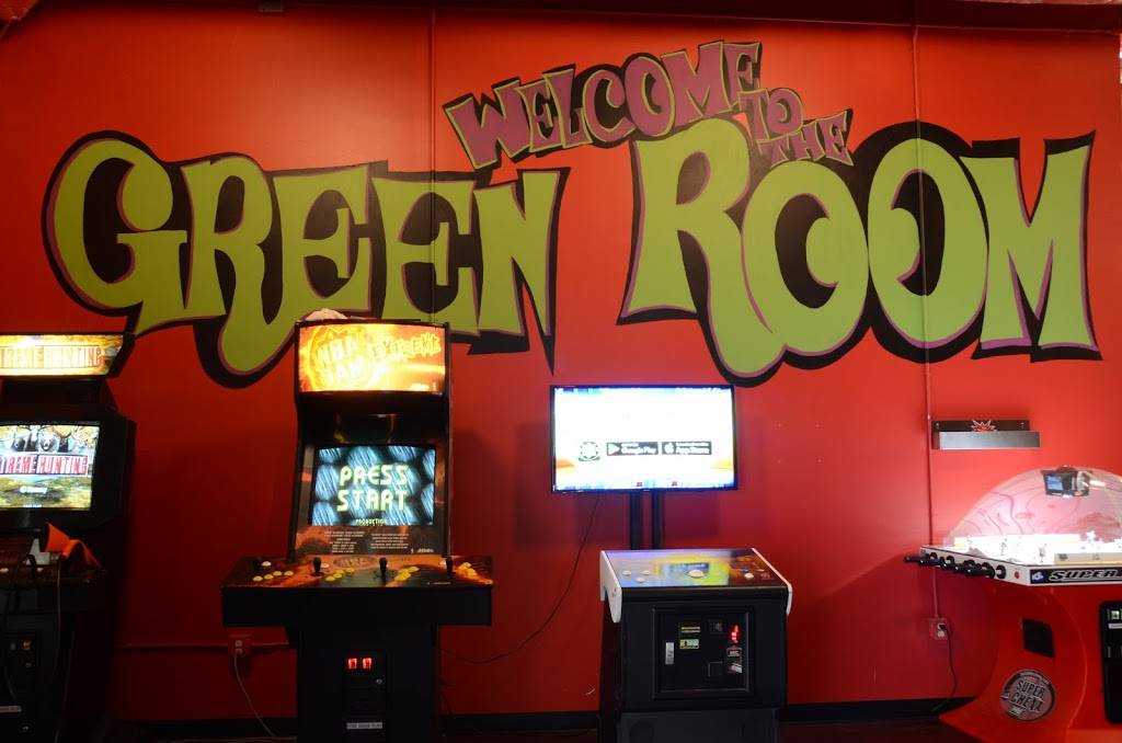 Tin Roof | restaurant | 210 E Trade St Suite 286, Charlotte, NC 28202, USA | 7049101330 OR +1 704-910-1330