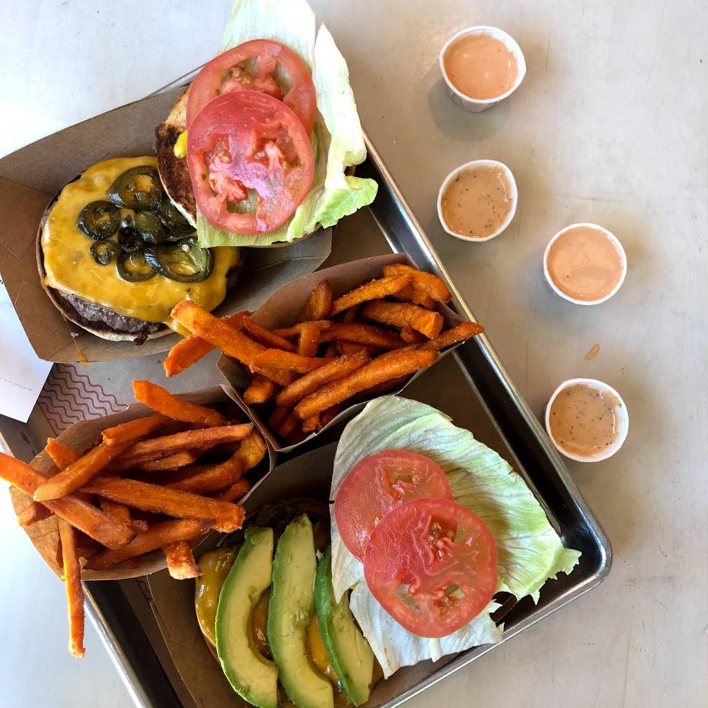 Hat Creek Burger Company | restaurant | 3210 Esperanza Crossing Suite 100, Austin, TX 78758, USA | 5128386224 OR +1 512-838-6224