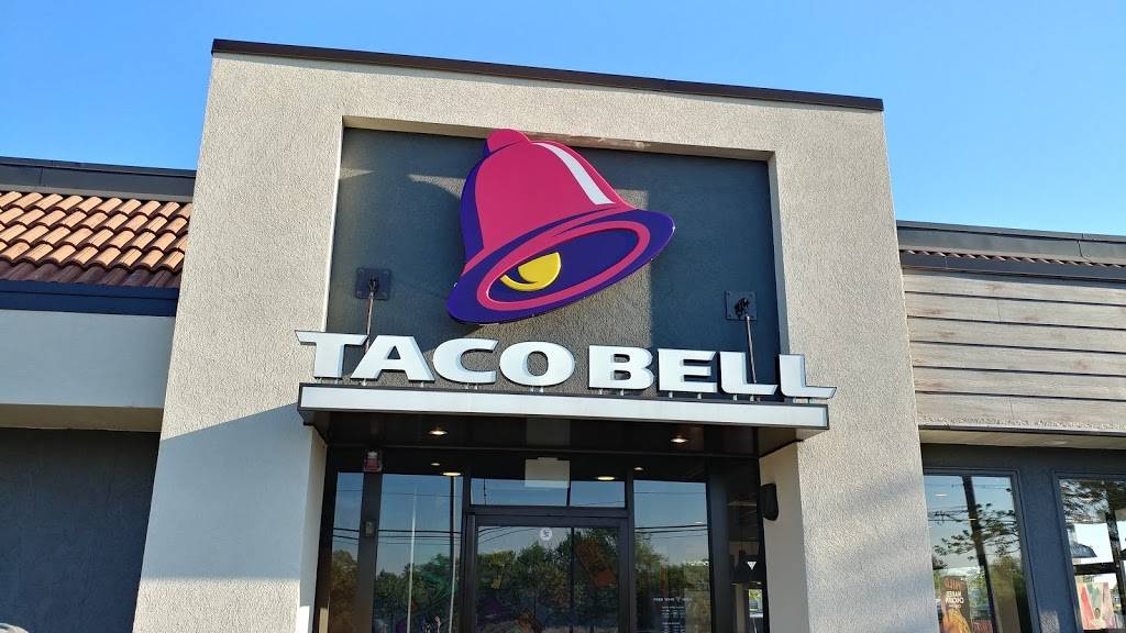 Taco Bell | meal takeaway | 145 North Ave, Glendale Heights, IL 60137, USA | 6306905551 OR +1 630-690-5551