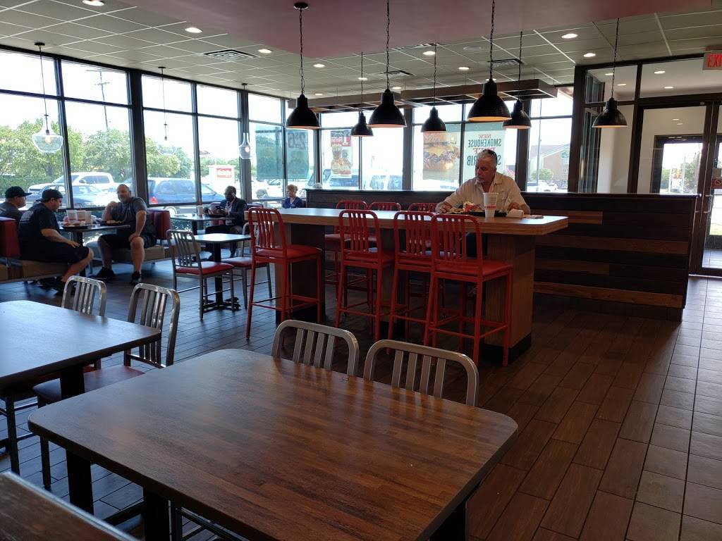 Arbys | restaurant | 1821 Range Dr #115, Mesquite, TX 75149, USA | 9722887761 OR +1 972-288-7761