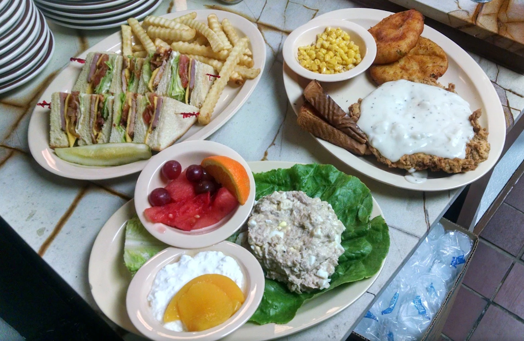 The Rusty Star Cafe | restaurant | 102 US-79 E, Henderson, TX 75652, USA | 9036556440 OR +1 903-655-6440