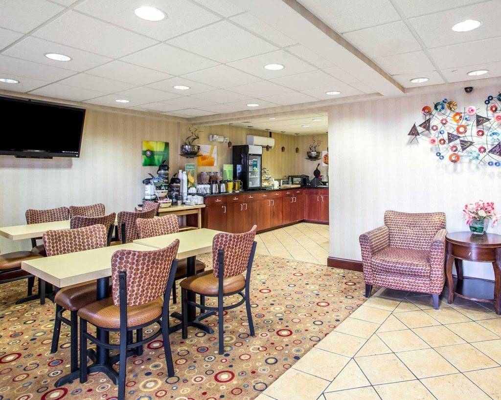 Quality Inn & Suites Atlantic City Marina District | restaurant | 328 E White Horse Pike, Absecon, NJ 08205, USA | 6096523300 OR +1 609-652-3300