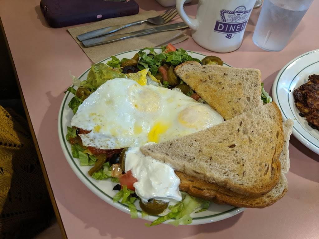 Chelsea Royal Diner | restaurant | 487 Marlboro Rd, West Brattleboro, VT 05301, USA | 8022548399 OR +1 802-254-8399