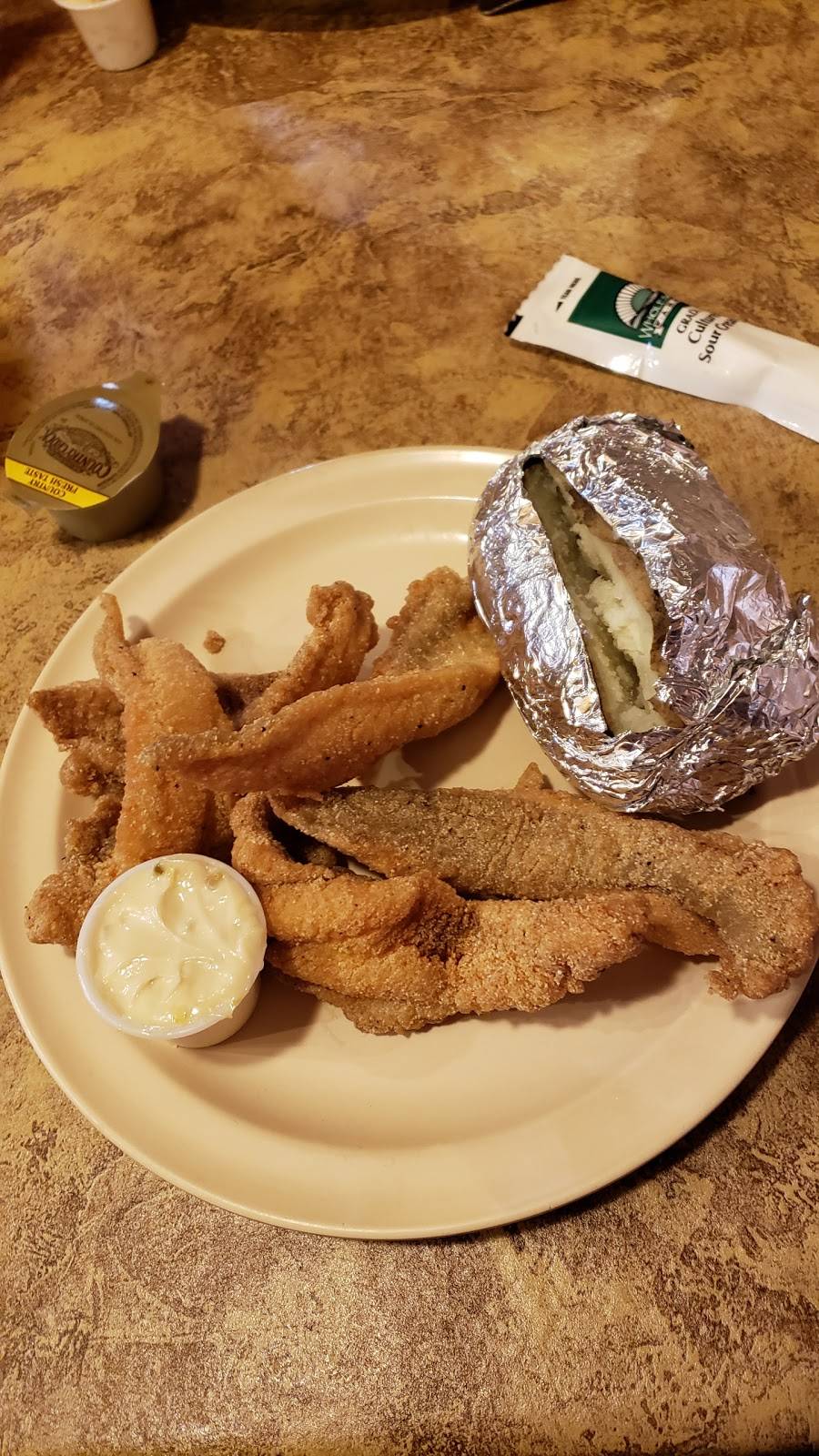 Catfish Cabin | restaurant | 1290 S Highland Ave, Jackson, TN 38301, USA | 7314221001 OR +1 731-422-1001