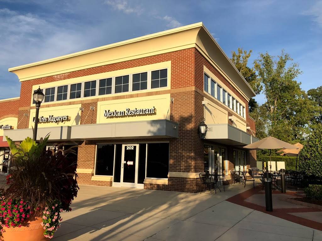 Los Tres Magueyes | restaurant | 10120 Green Level Church Road, Cary, NC 27519, USA | 9192675444 OR +1 919-267-5444