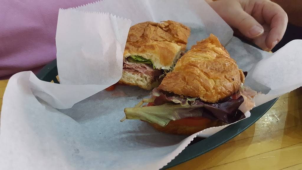 Mountain Perks | meal takeaway | 9 Depot St, Bryson City, NC 28713, USA | 8284889561 OR +1 828-488-9561