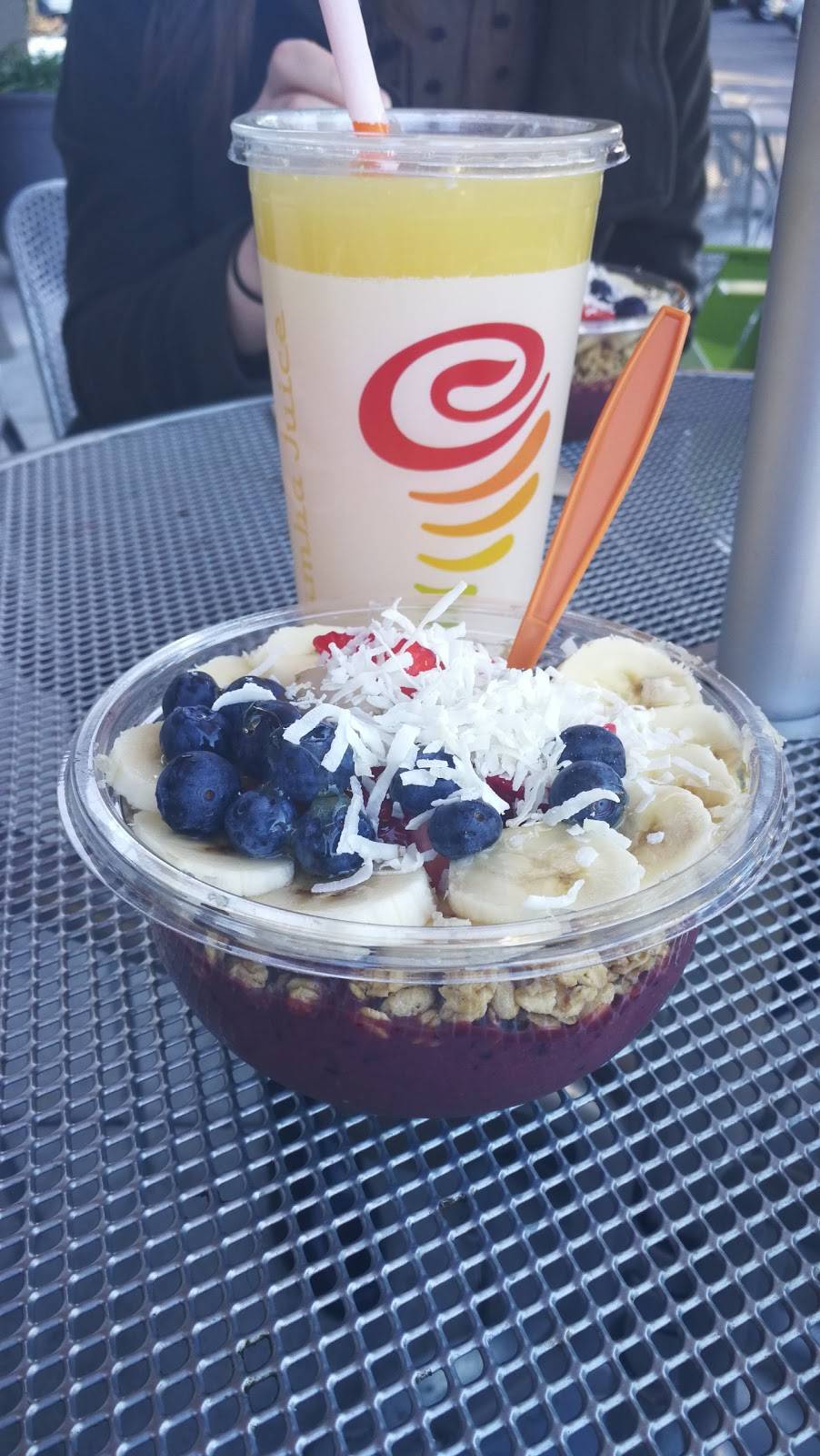 Jamba Juice | restaurant | SHOPPING CENTER, 1982 Pleasant Valley Ave, Oakland, CA 94611, USA | 5106538256 OR +1 510-653-8256