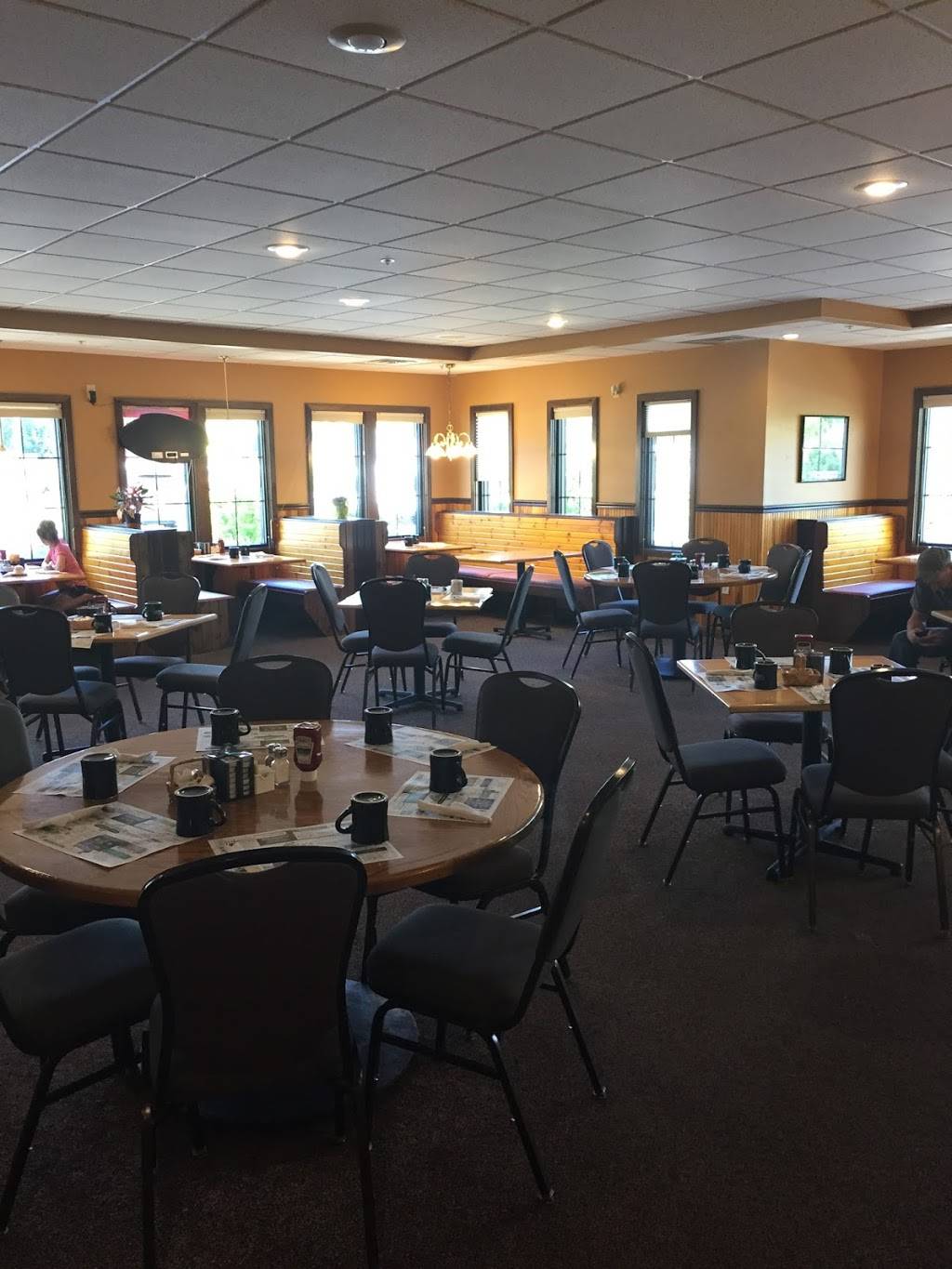 Michelle’s | restaurant | 4010 Gull Rd, Kalamazoo, MI 49048, USA | 2693441415 OR +1 269-344-1415