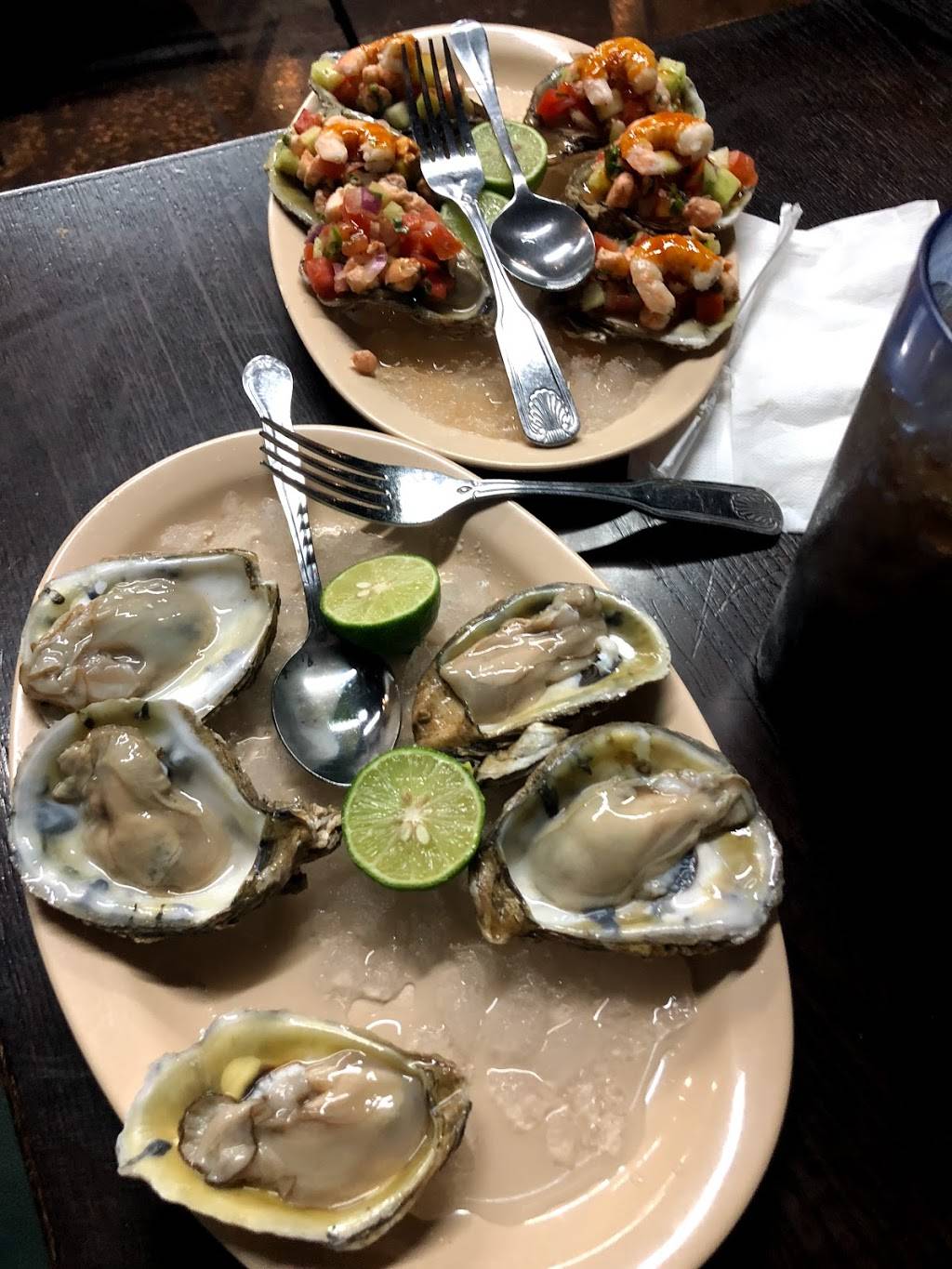 Mariscos El Chapo | restaurant | 2055 E Highland Ave, San Bernardino, CA 92404, USA | 9098630169 OR +1 909-863-0169