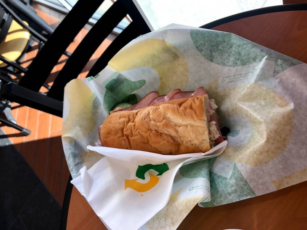 Subway | restaurant | 2425 2nd St, Coralville, IA 52241, USA | 3193515197 OR +1 319-351-5197