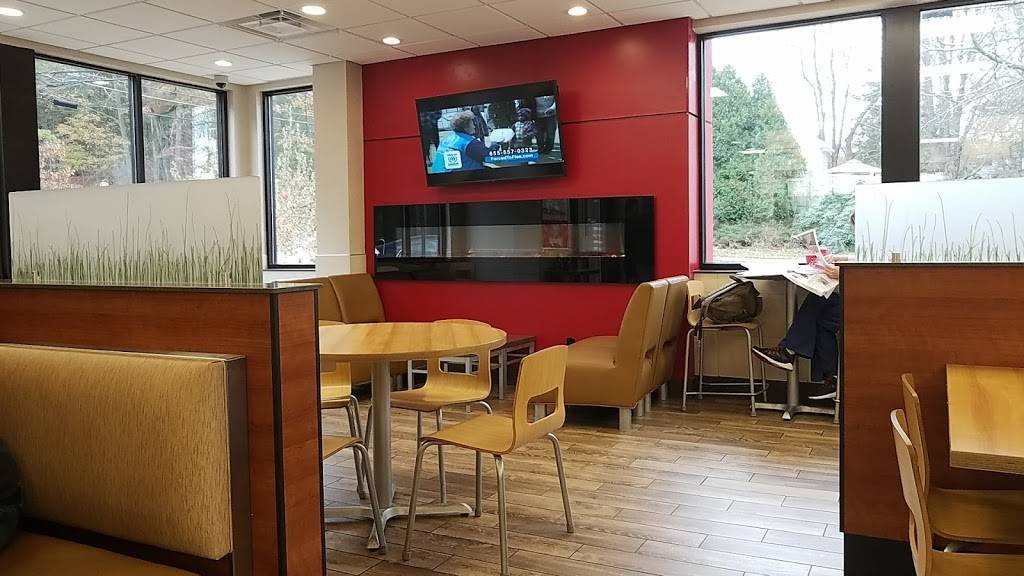 Wendys | restaurant | 303 W Central St, Natick, MA 01760, USA | 5088720072 OR +1 508-872-0072