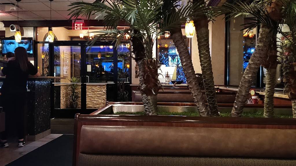 Rams Horn | restaurant | 6356 Greenfield Rd, Dearborn, MI 48126, USA | 3139456600 OR +1 313-945-6600